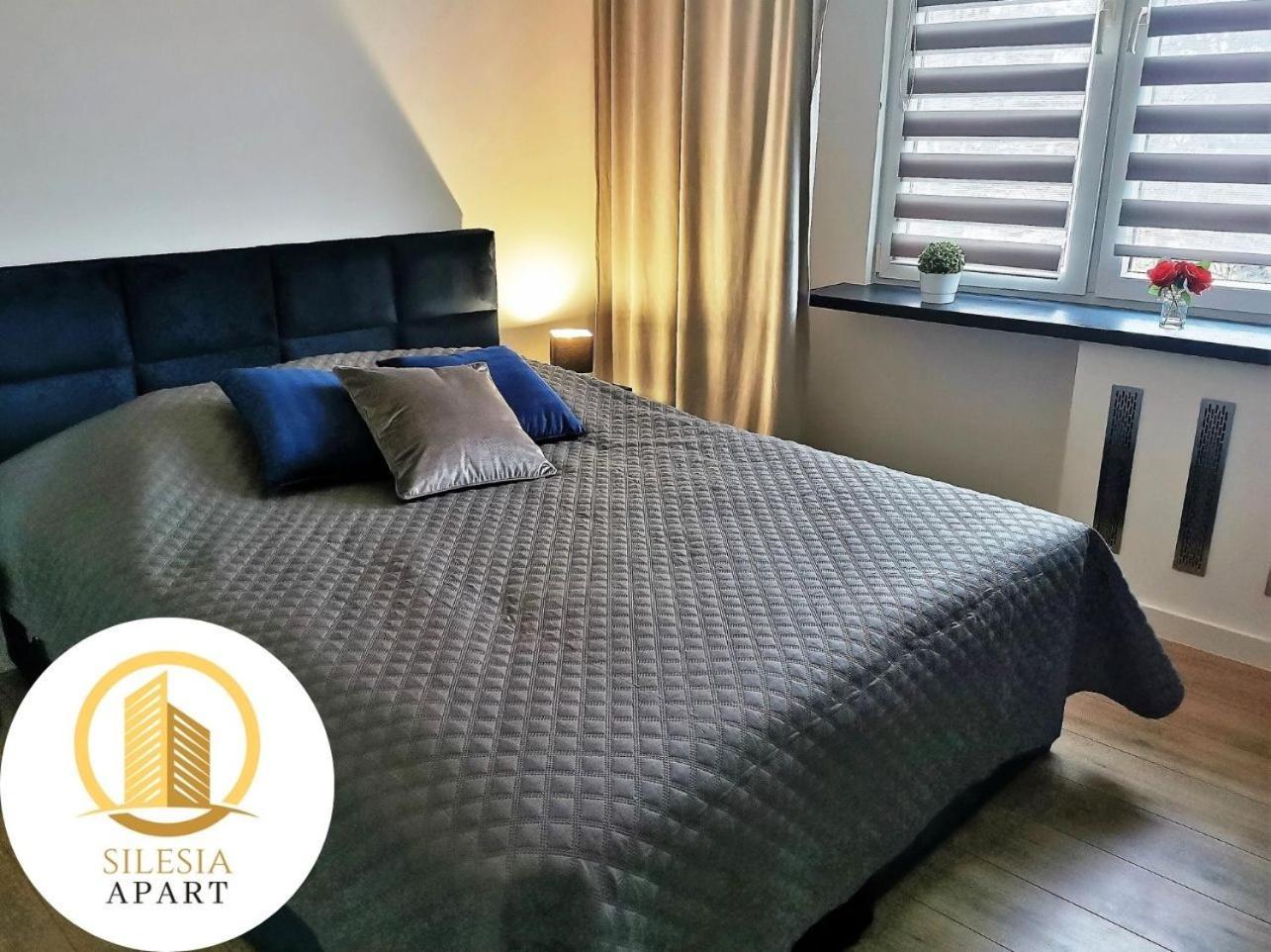 Apartament Granatowy Tychy Exterior foto